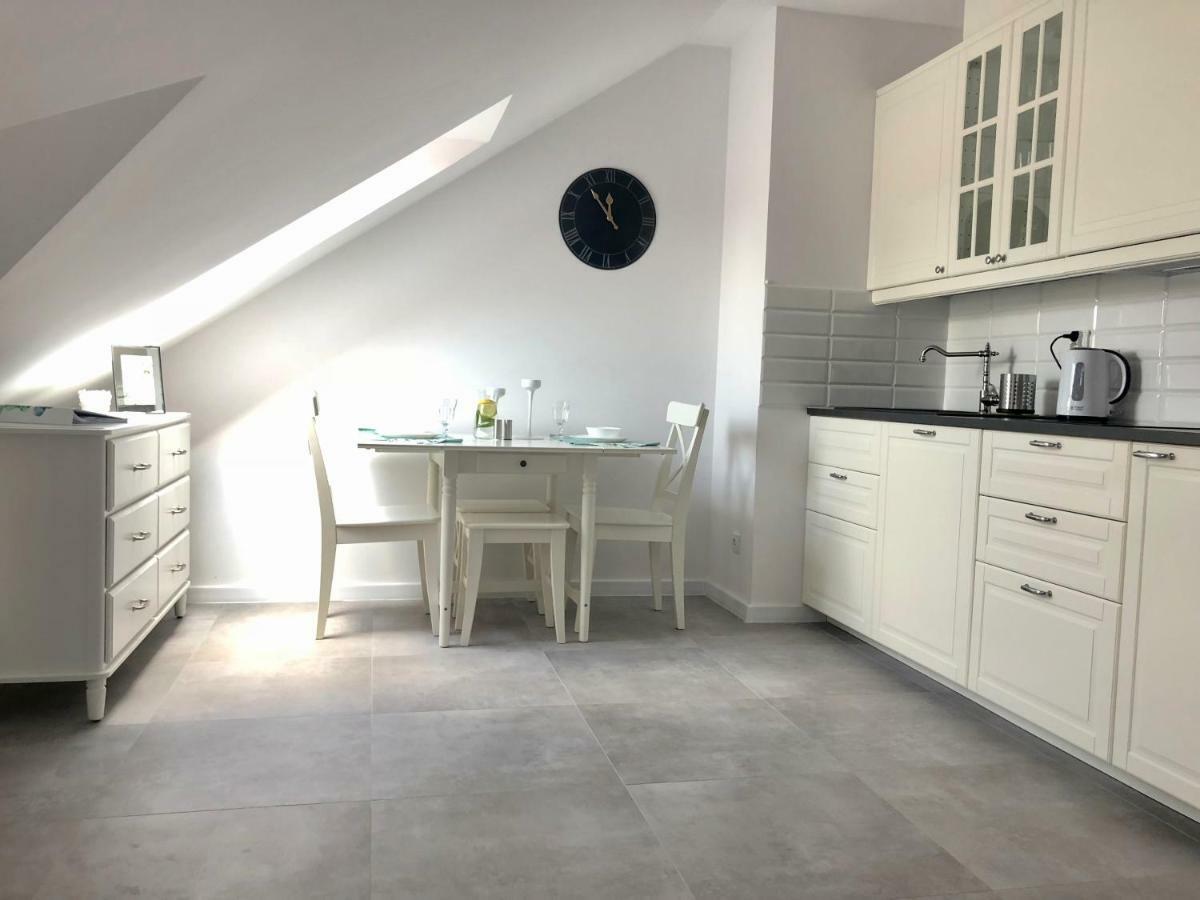 Apartament Julia Karwia Esterno foto