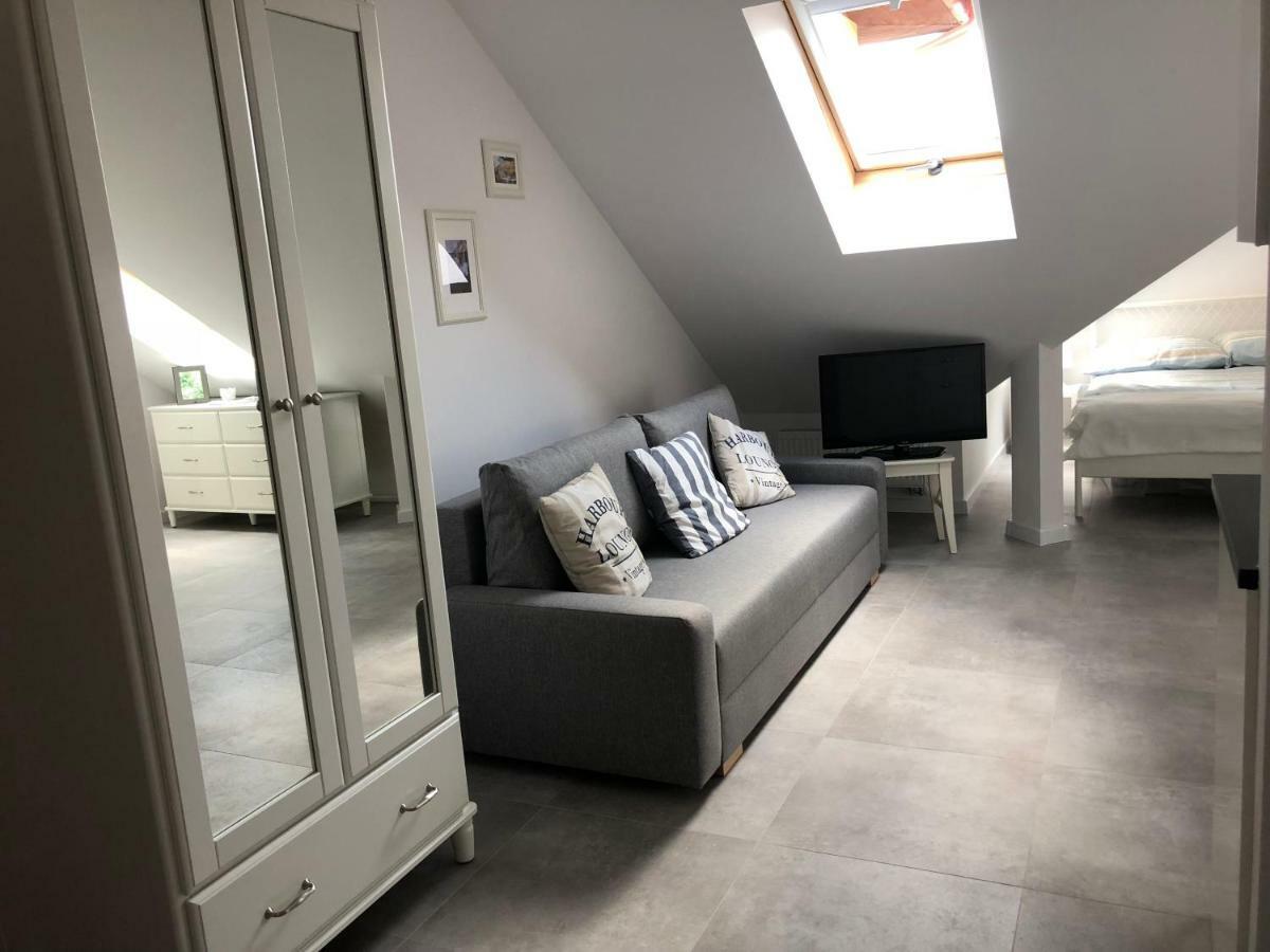 Apartament Julia Karwia Esterno foto