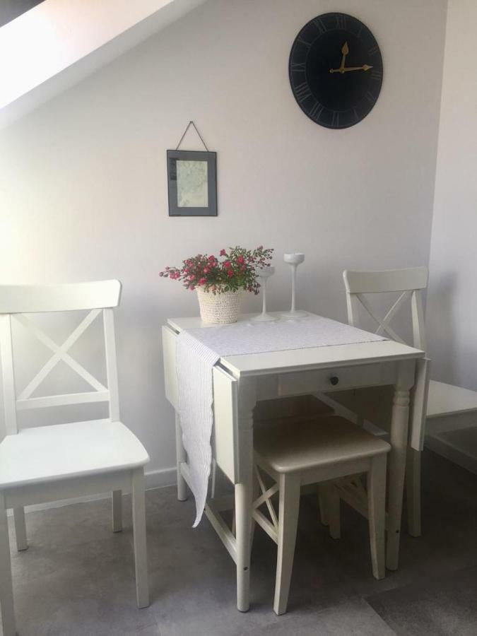 Apartament Julia Karwia Esterno foto